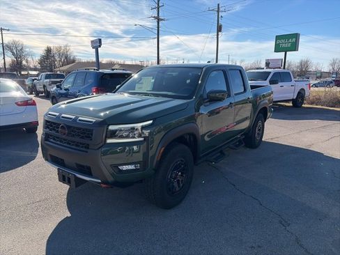 New 2026 Nissan Frontier PRO-4X w/ Pro-4x Convenience Package image 2