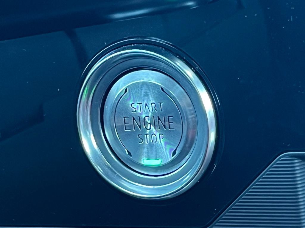Used 2020 Chevrolet Corvette Stingray Preferred Cpe w/ 2LT Preferred Equipment Group RWD image 35