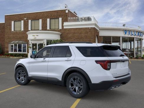 New 2026 Ford Explorer Active AWD/4WD image 4