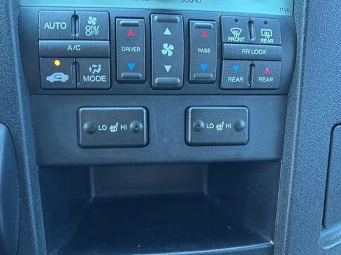 Used 2011 Honda Pilot Touring image 31