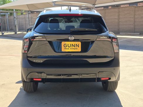 New 2026 Nissan Kicks SV image 4