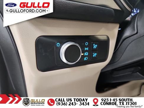 Used 2020 Ford Escape SE image 19