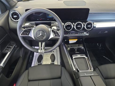 New 2026 Mercedes-Benz GLB 250 image 17