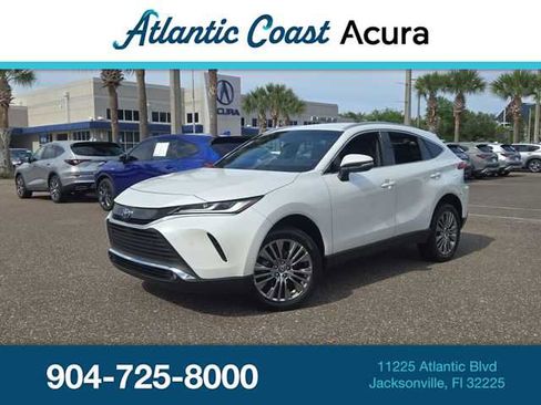 Used 2024 Toyota Venza XLE AWD/4WD image 1