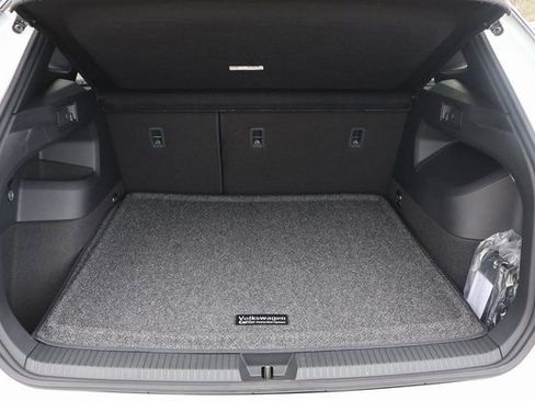 New 2026 Volkswagen Tiguan SEL R-Line image 17