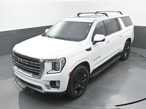Used 2022 GMC Yukon XL SLT w/ SLT Premium Package RWD image 16