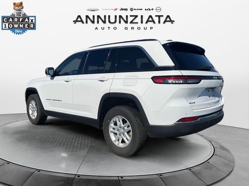 Certified 2023 Jeep Grand Cherokee Laredo image 3