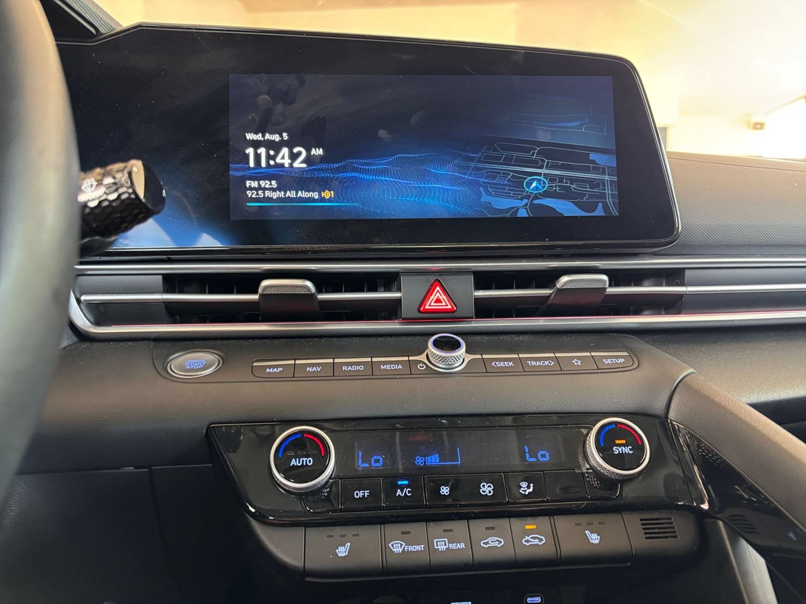 Used 2025 Hyundai Elantra SEL FWD image 16