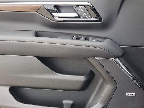 New 2026 Chevrolet Tahoe High Country image 16