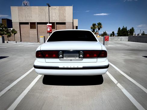 Used 1999 Buick Le Sabre Custom w/ Headliner Lighting Pkg FWD image 7