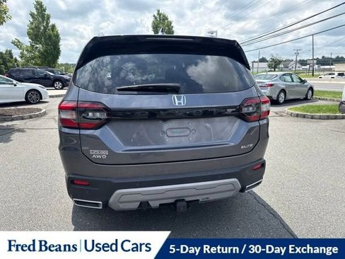 Used 2025 Honda Pilot Elite image 12