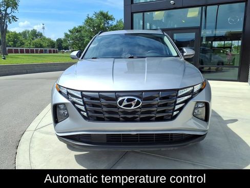 Used 2024 Hyundai Tucson SEL FWD image 2