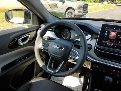 Used 2024 Jeep Compass Limited AWD/4WD image 17