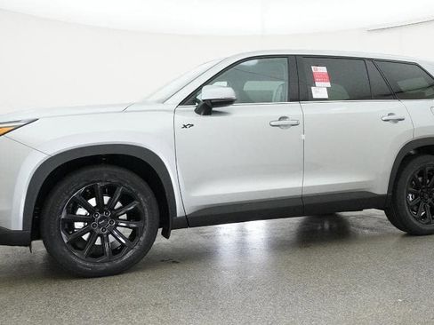 New 2026 Toyota Grand Highlander FWD image 18
