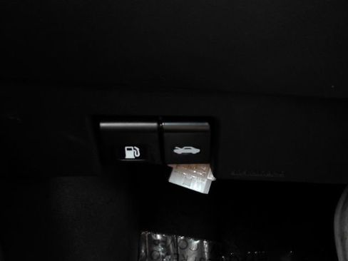 Used 2024 Nissan Versa SR w/ Trunk Package FWD image 35