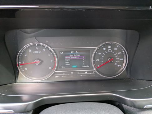 Used 2021 Kia Sorento LX FWD image 28