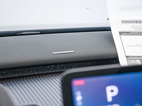 New 2025 Volvo EX30 Ultra w/ Protection Package Premier image 26