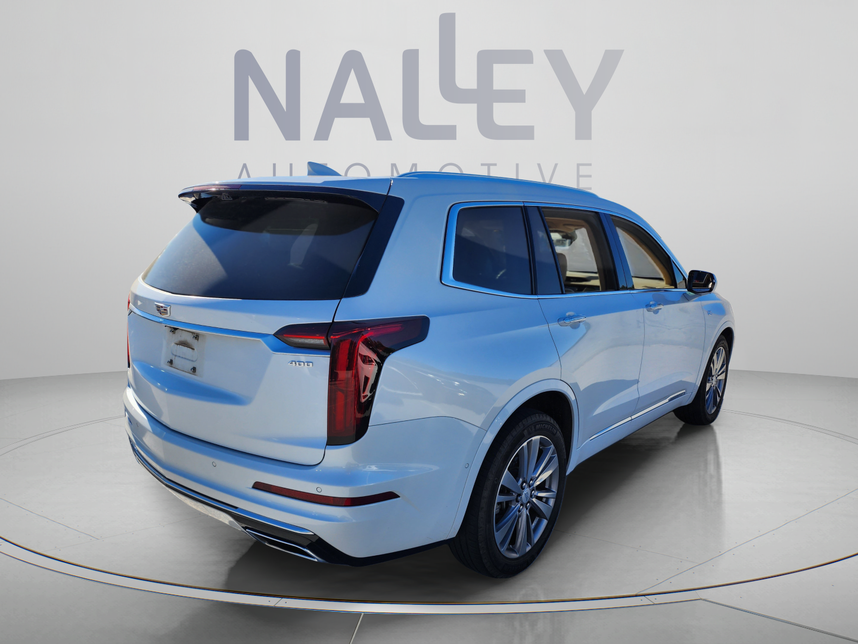 Used 2023 Cadillac XT6 Premium Luxury w/ Platinum Package FWD image 5