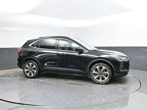 Used 2024 Ford Escape Platinum AWD/4WD image 3