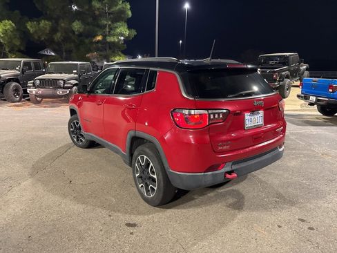 Used 2019 Jeep Compass Trailhawk image 4