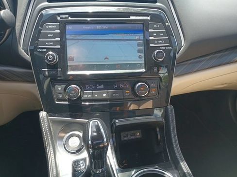 Used 2016 Nissan Maxima Platinum FWD image 11