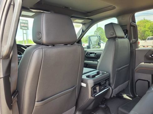 New 2026 GMC Sierra 2500 AT4 w/ AT4 Premium Plus Package AWD/4WD image 27