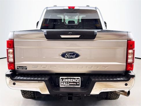 Used 2020 Ford F250 Lariat w/ Chrome Package image 5