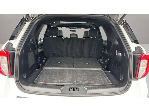 Used 2020 Ford Explorer ST w/ ST Street Pack image 10