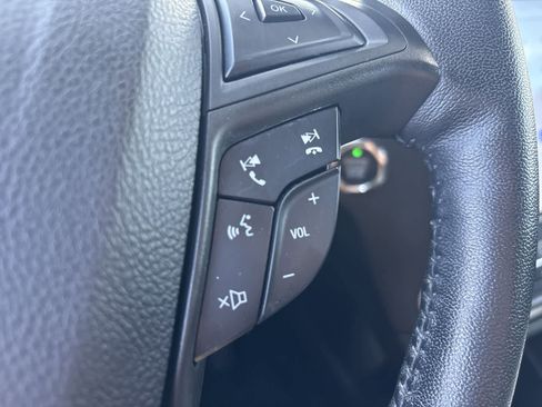 Used 2022 Ford Edge SEL image 29