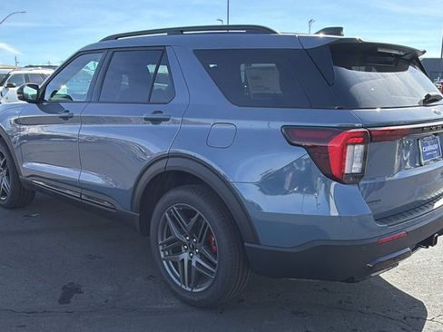New 2026 Ford Explorer ST-Line w/ ST-Line Street Pack image 5