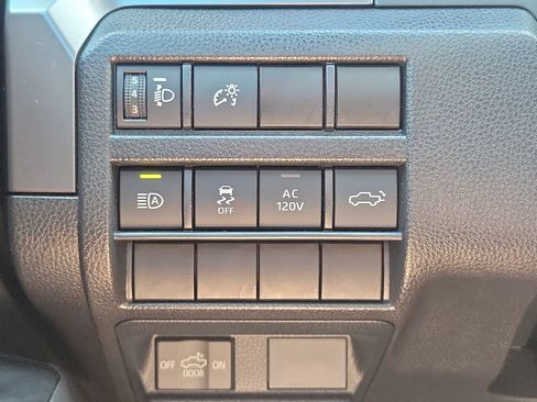 Used 2025 Toyota Tacoma TRD Sport w/ TRD Sport Premium Package RWD image 27