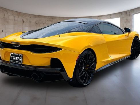 Used 2023 McLaren GT RWD image 2