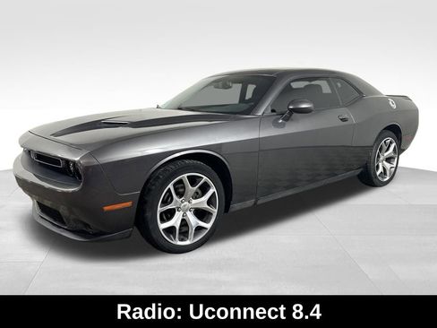 Used 2016 Dodge Challenger SXT Plus image 5