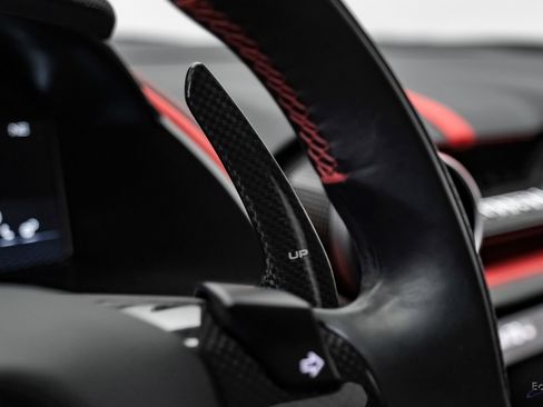 Used 2019 Ferrari 812 Superfast RWD image 94
