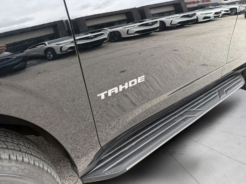 Used 2024 Chevrolet Tahoe LT AWD/4WD image 12
