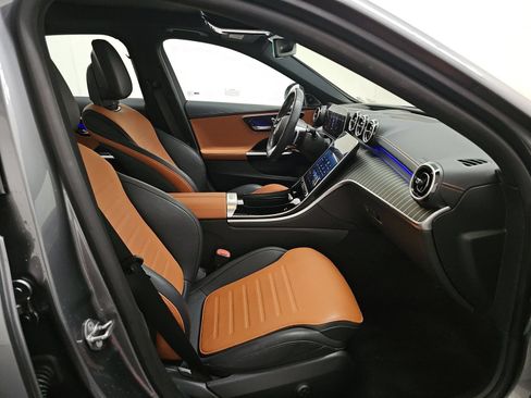 Used 2024 Mercedes-Benz C 300 4MATIC Sedan w/ Pinnacle Trim Package image 9