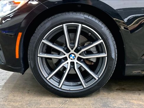 Used 2019 BMW 330i Sedan w/ Convenience Package RWD image 12
