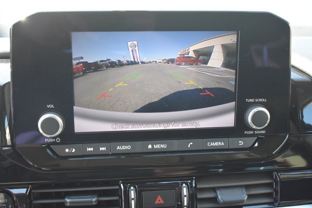 Used 2025 Nissan Pathfinder SV FWD image 25