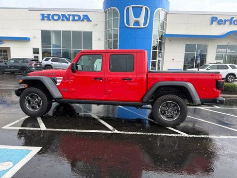 Used 2023 Jeep Gladiator Rubicon w/ LED Lighting Group AWD/4WD image 2