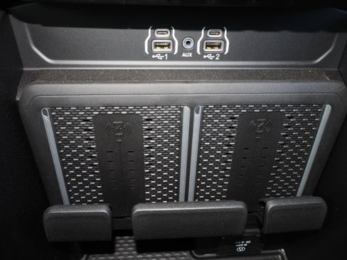 New 2025 RAM 3500 Laramie image 29