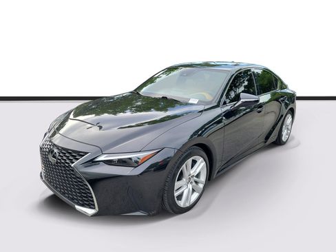 Used 2024 Lexus IS 300 w/ Comfort Package RWD image 2