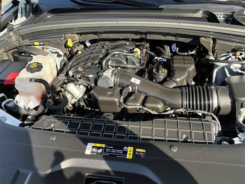 Used 2024 Jeep Grand Cherokee Overland w/ Trailer Tow Package image 9