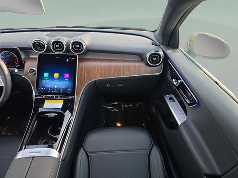 Used 2026 Mercedes-Benz GLC 300 4MATIC image 15