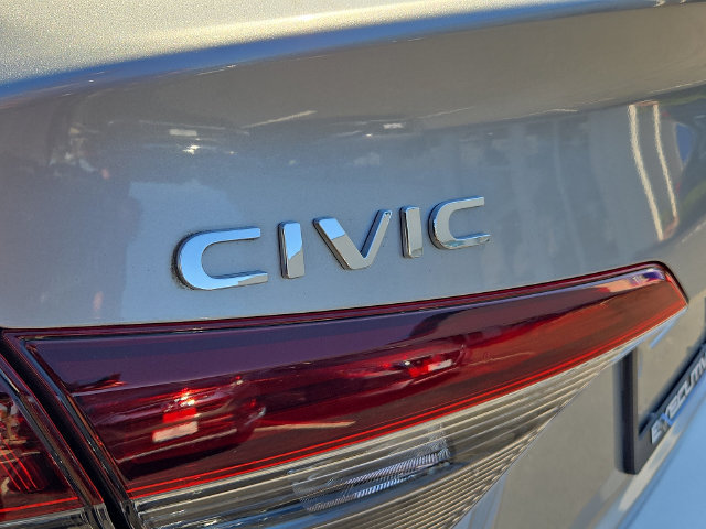 Used 2025 Honda Civic Sport image 29