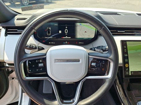 Used 2024 Land Rover Range Rover Sport SE AWD/4WD image 19
