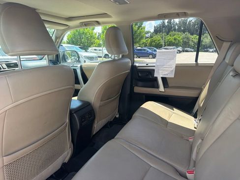 Used 2010 Toyota 4Runner Limited AWD/4WD image 9