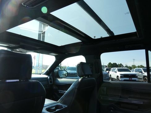 Used 2020 Ford Expedition Limited w/ Special Edition Package AWD/4WD image 25
