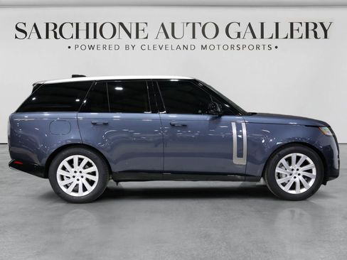 Used 2025 Land Rover Range Rover SE AWD/4WD image 10