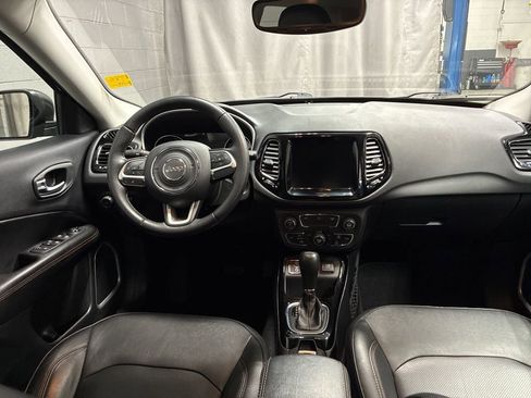 Used 2019 Jeep Compass Limited w/ Premium Lighting Group image 13
