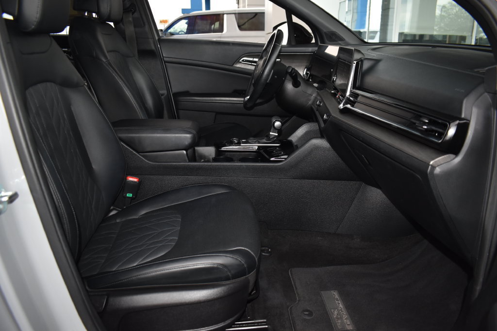 Used 2023 Kia Sportage X-Line w/ X-Line Premium Package AWD/4WD image 5